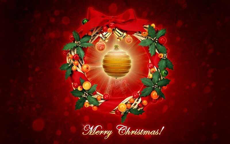 Christmas Wreath with Ornament — Red, Festive