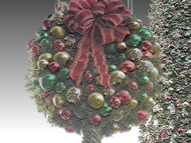 Christmas Wreath with Ornaments — Red