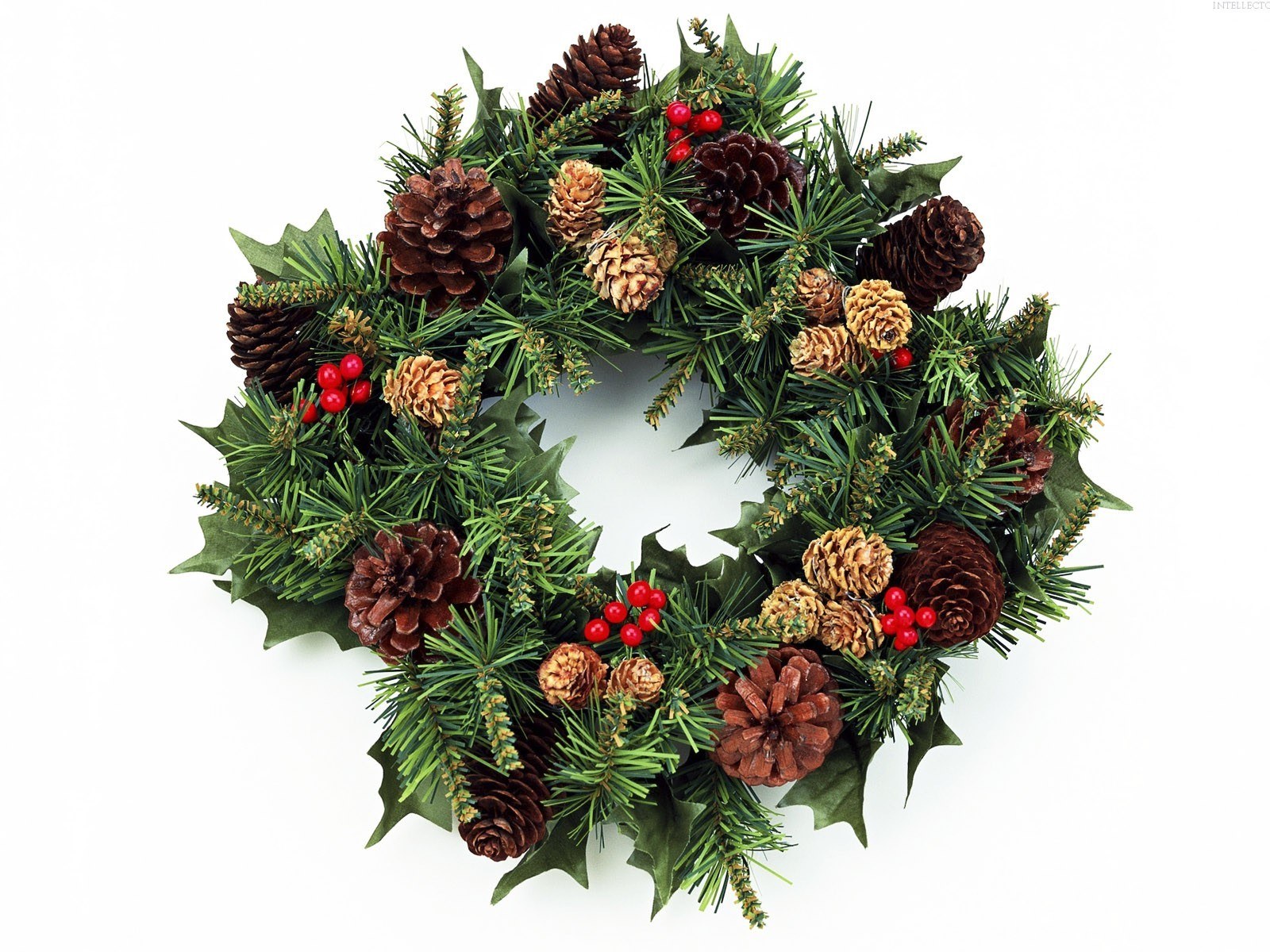 Christmas wreath with pine cones
