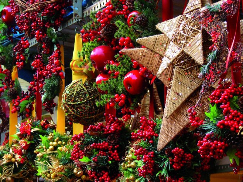 Christmas Wreaths and Decorations