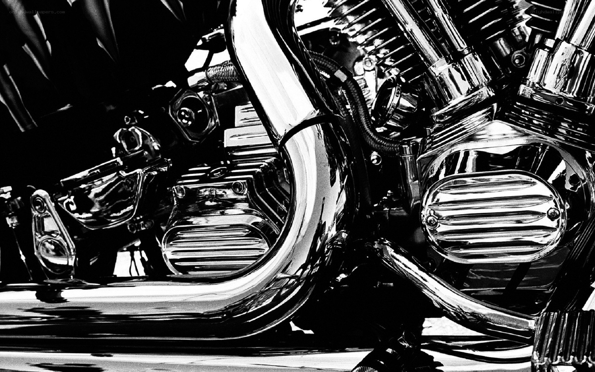chrome motorcycle engine details