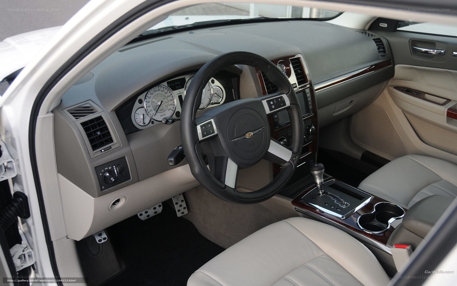 Chrysler 300 interior view