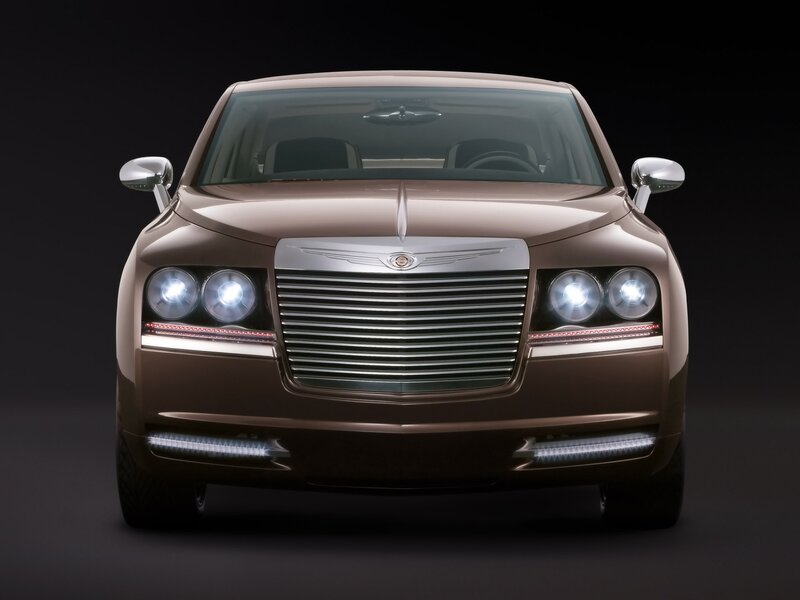 Chrysler 300C Concept front view