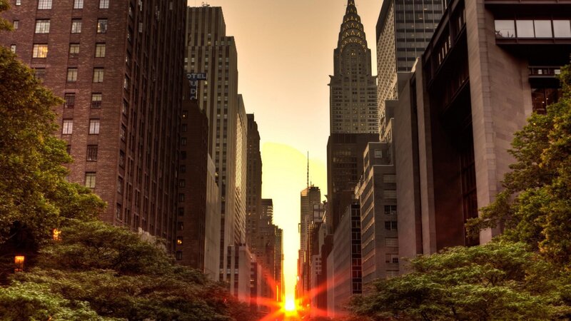 Chrysler Building Sunset — Yellow