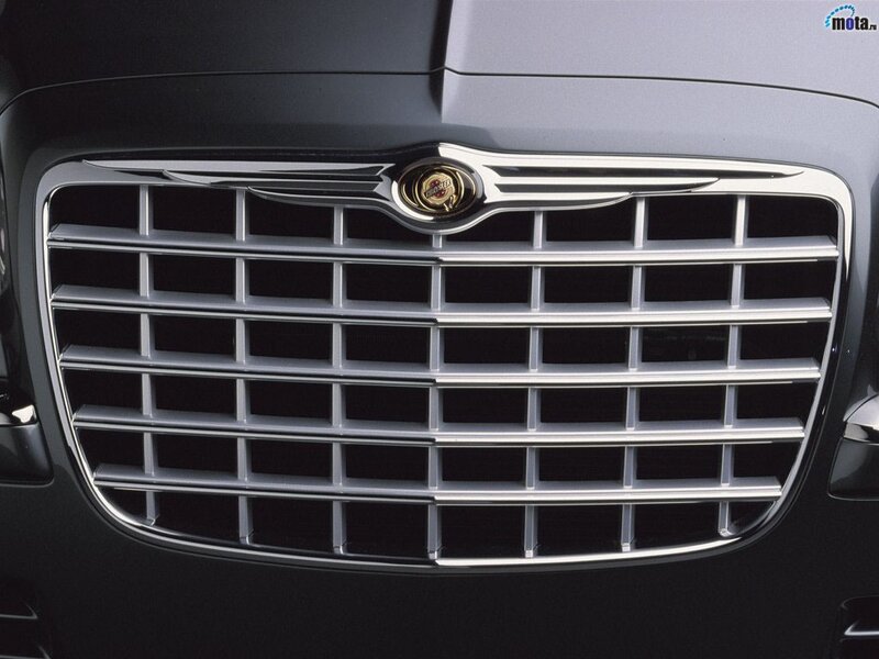 Chrysler grille close-up