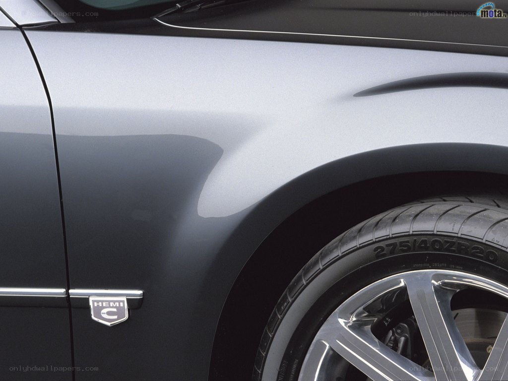 Chrysler Hemi badge close-up