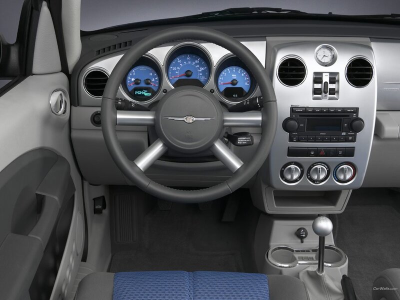 Chrysler PT Cruiser interior