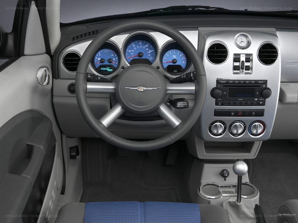 Chrysler PT Cruiser interior