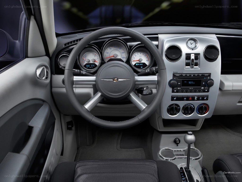 Chrysler PT Cruiser interior