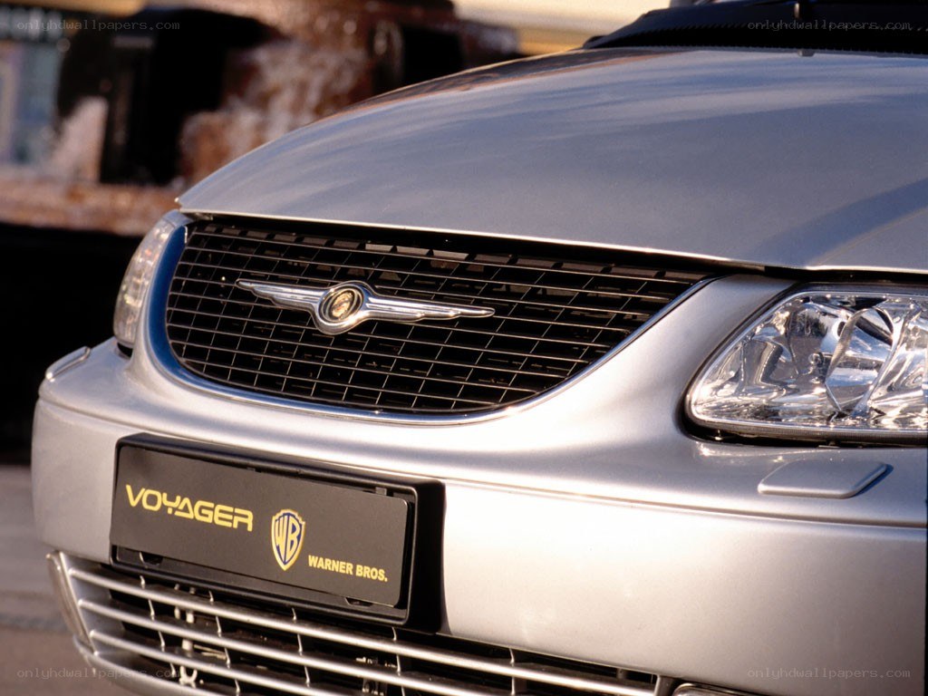 Chrysler Voyager front grille