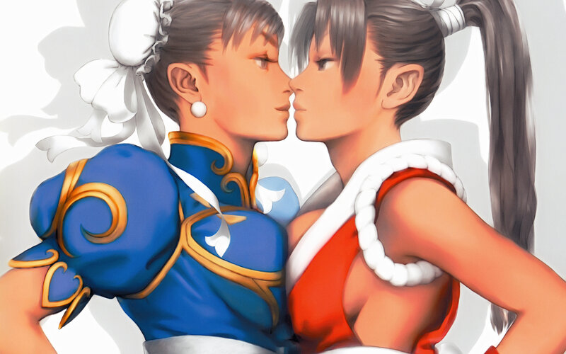 Chun-Li and Sakura kiss