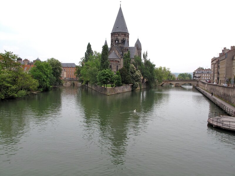 Church on a river island in Metz