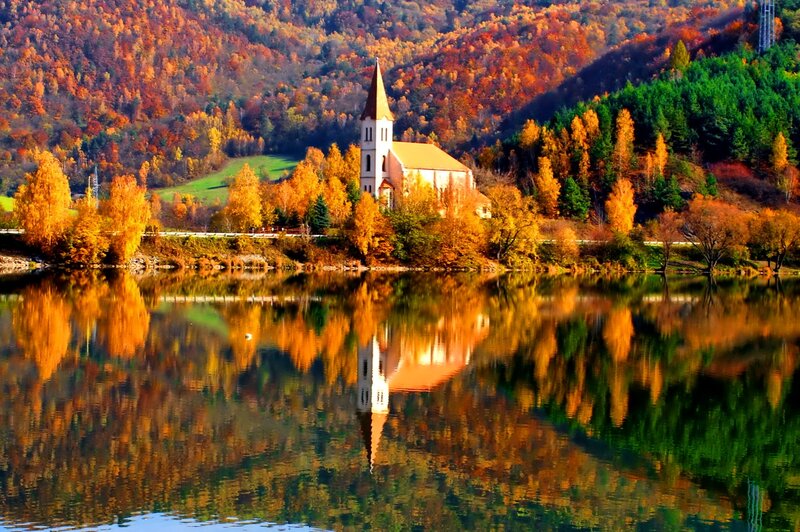 Church on Lake Shore — Orange, Serene