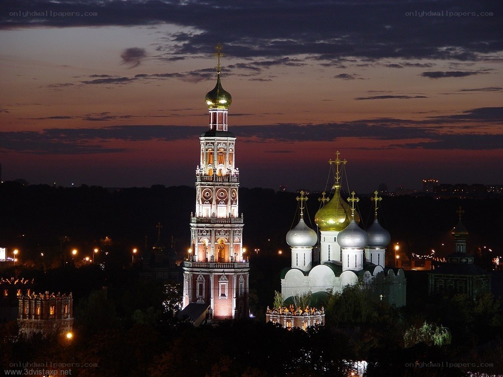 Churches at dusk in Moscow