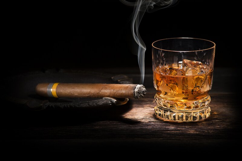 Cigar and Whiskey Glass — Black