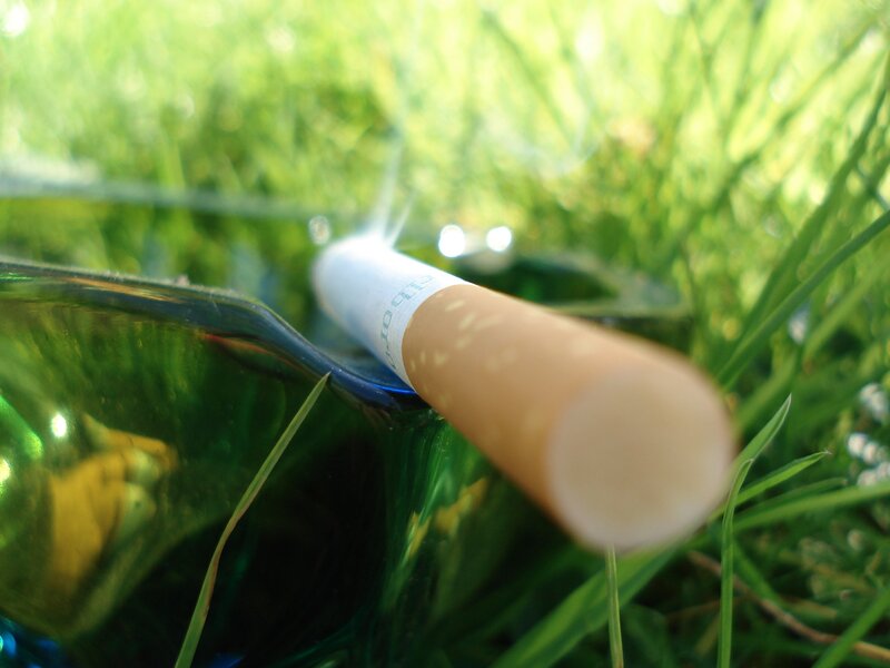 Cigarette in Ashtray — Green