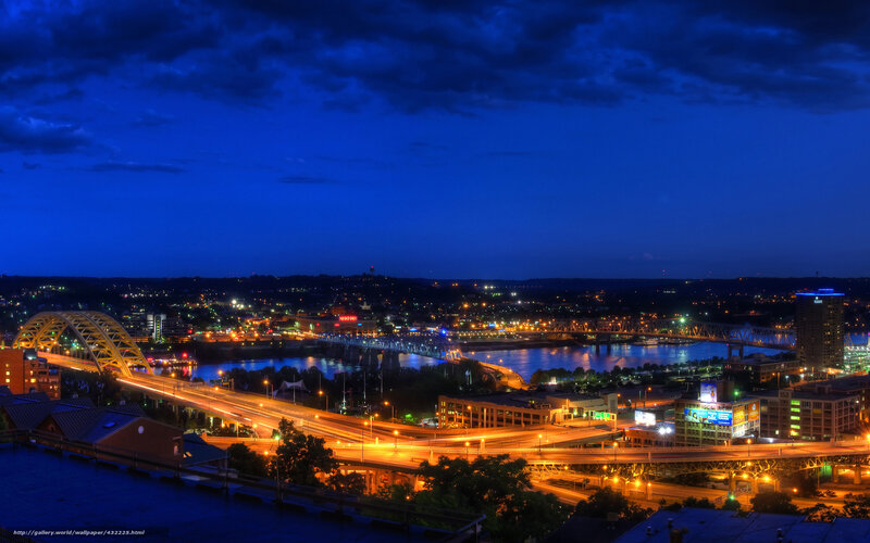 Cincinnati cityscape at night