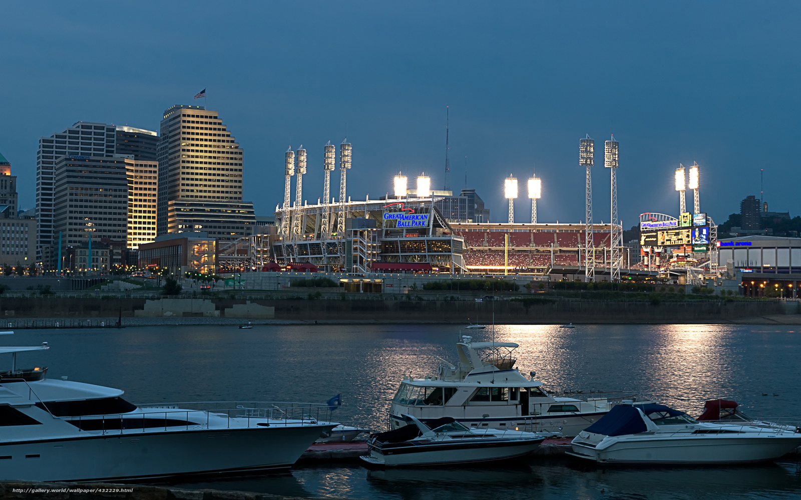 Cincinnati skyline at dusk