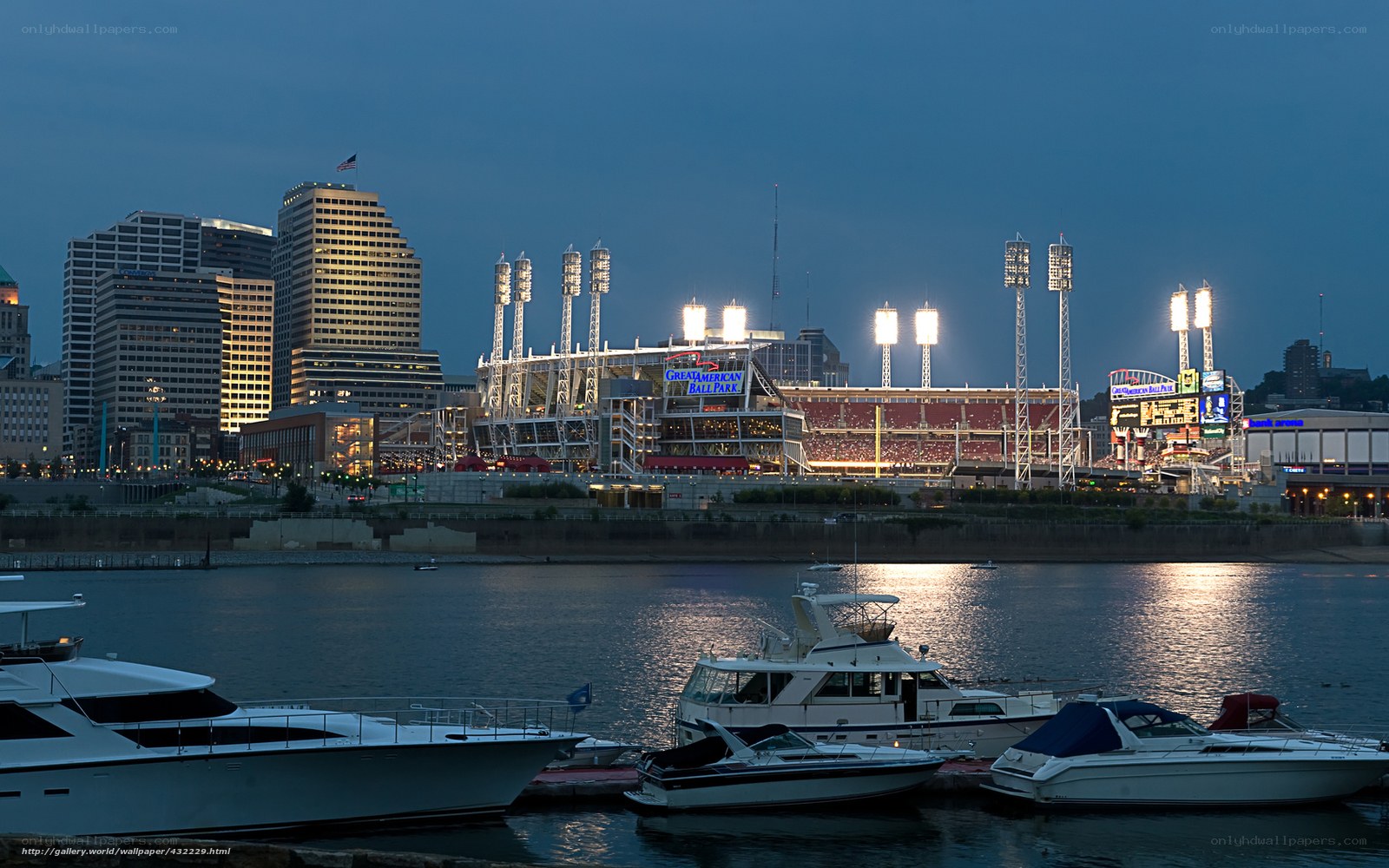 Cincinnati skyline at dusk