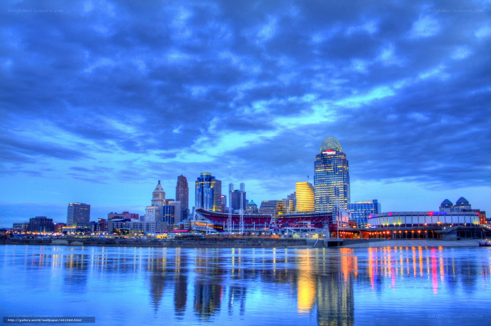 Cincinnati skyline at dusk