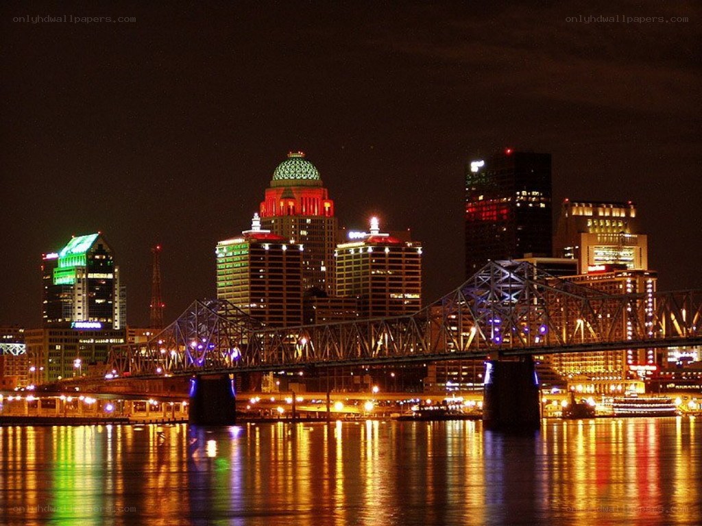 Cincinnati skyline at night