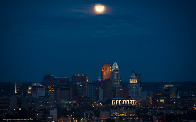 Cincinnati skyline at night