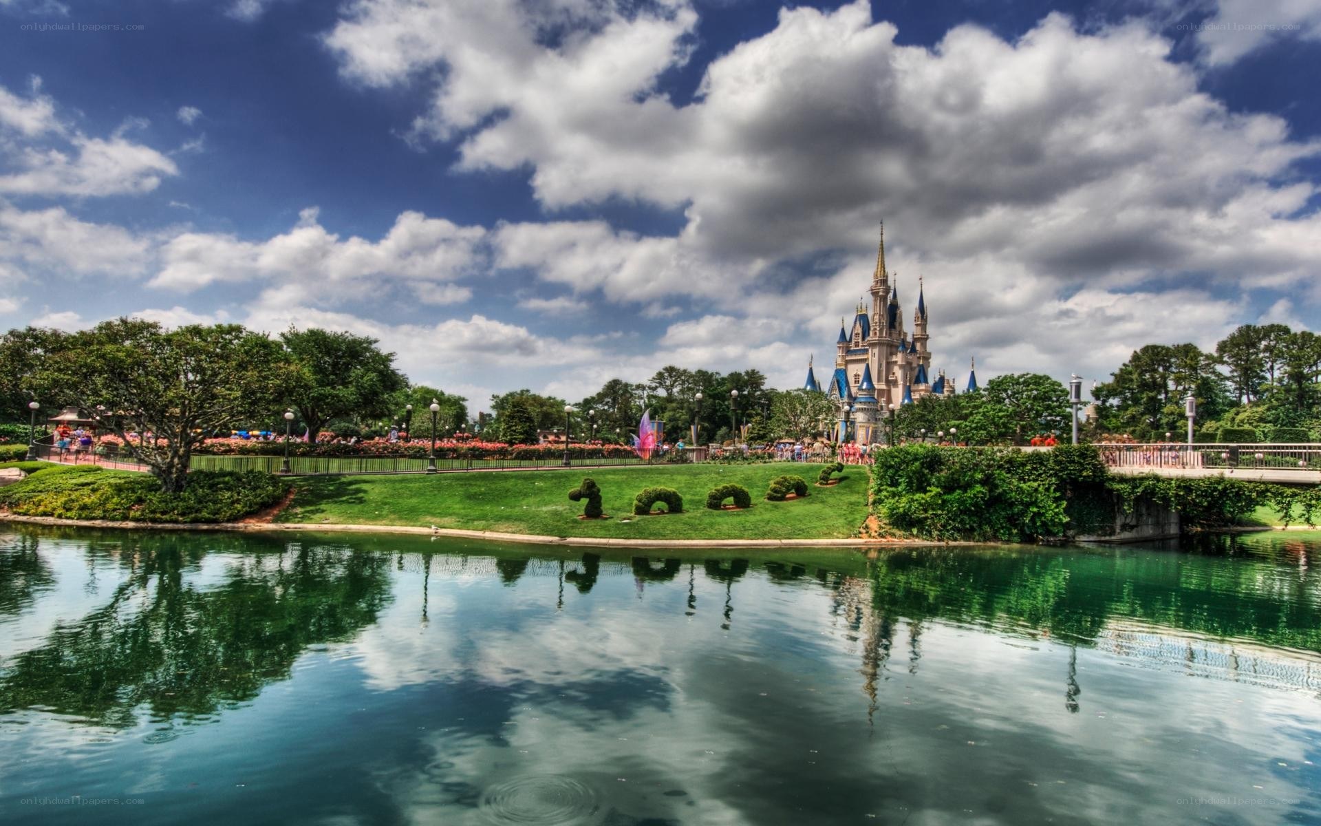 Cinderella Castle at Magic Kingdom
