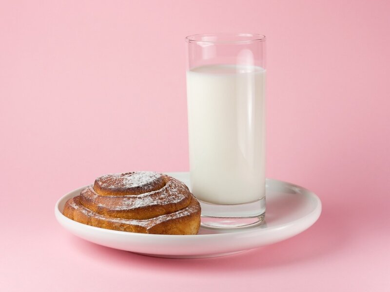 Cinnamon Roll with Milk — Pink