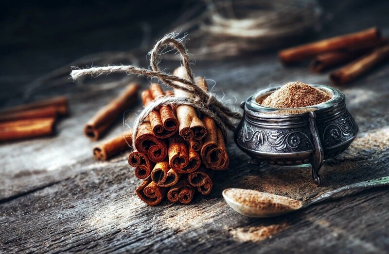 Cinnamon Sticks and Powder — Brown