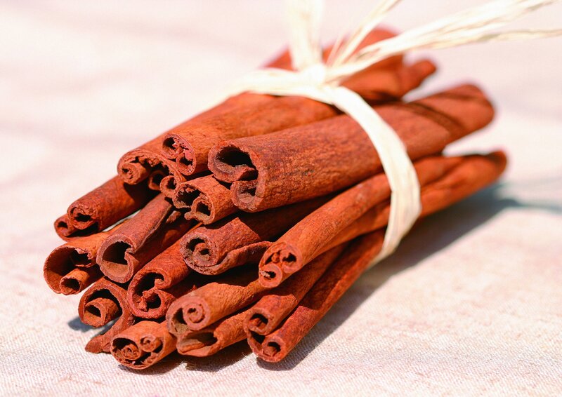 Cinnamon sticks bundle