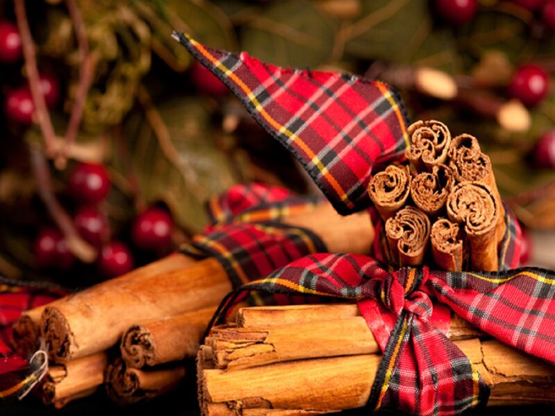 Cinnamon Sticks with Ribbon