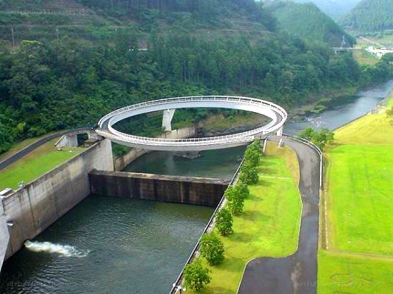 Circular bridge over dam