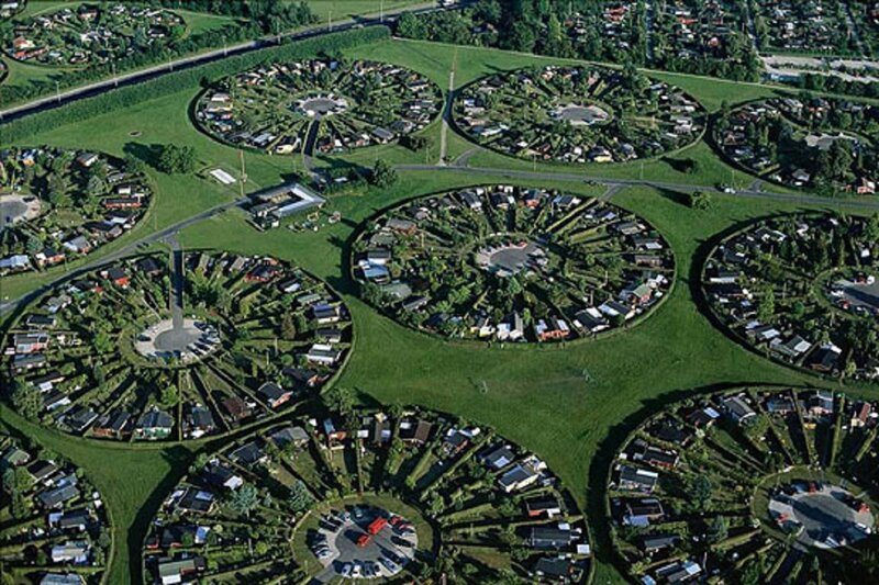Circular Housing Complexes