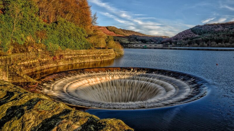 Circular Water Spillway — Blue