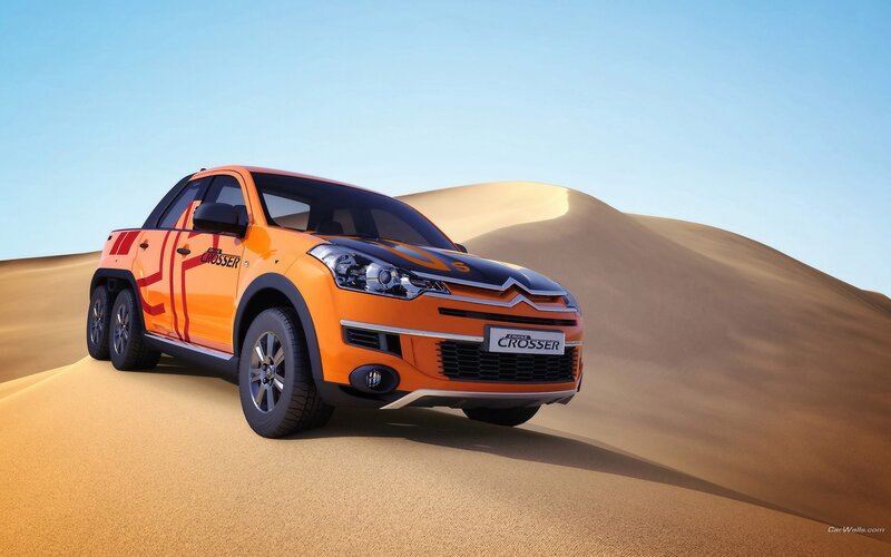 Citroën C3 Picasso in desert