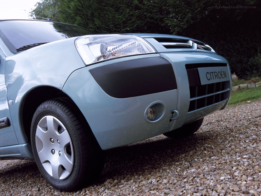 Citroën C3 Pluriel front view