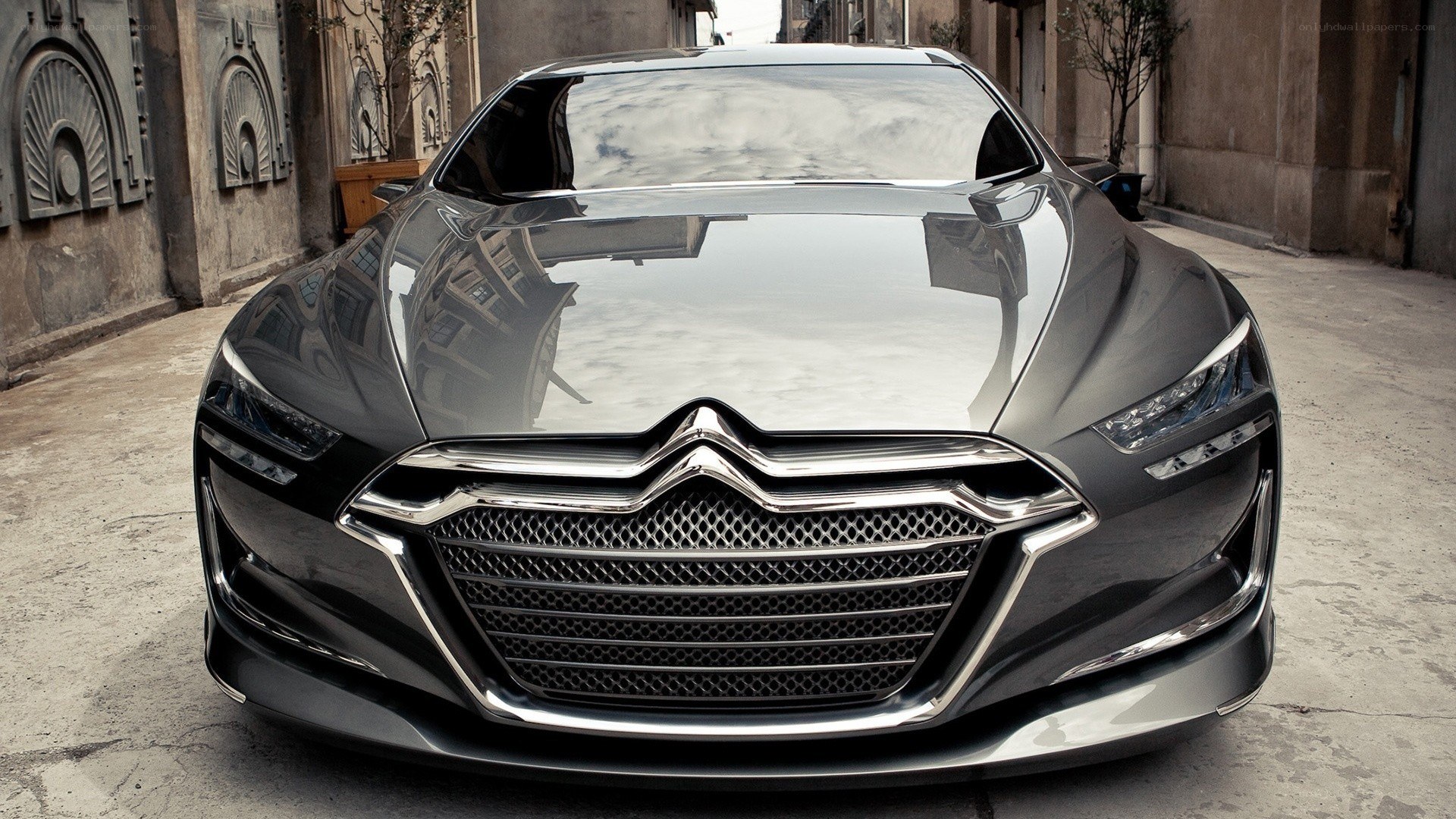 Citroën concept car front view