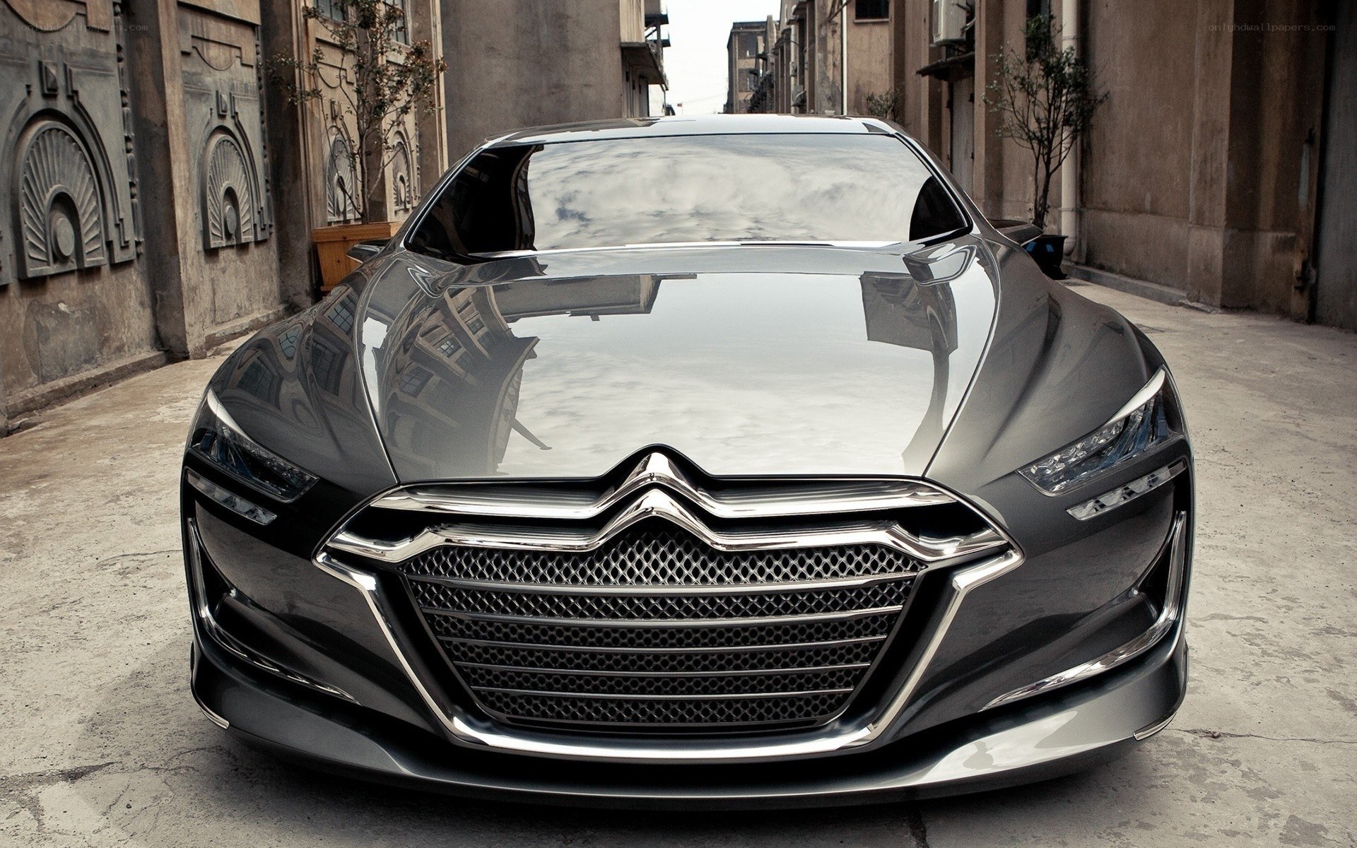 Citroën concept car front view