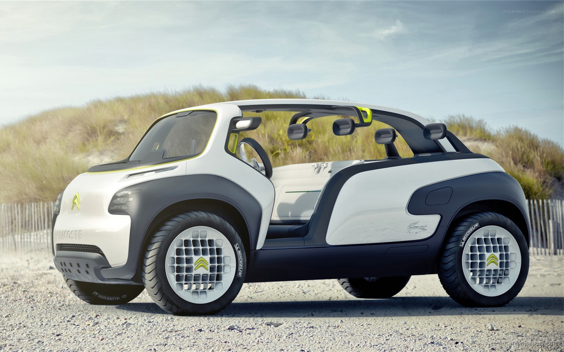 Citroën concept car on beach