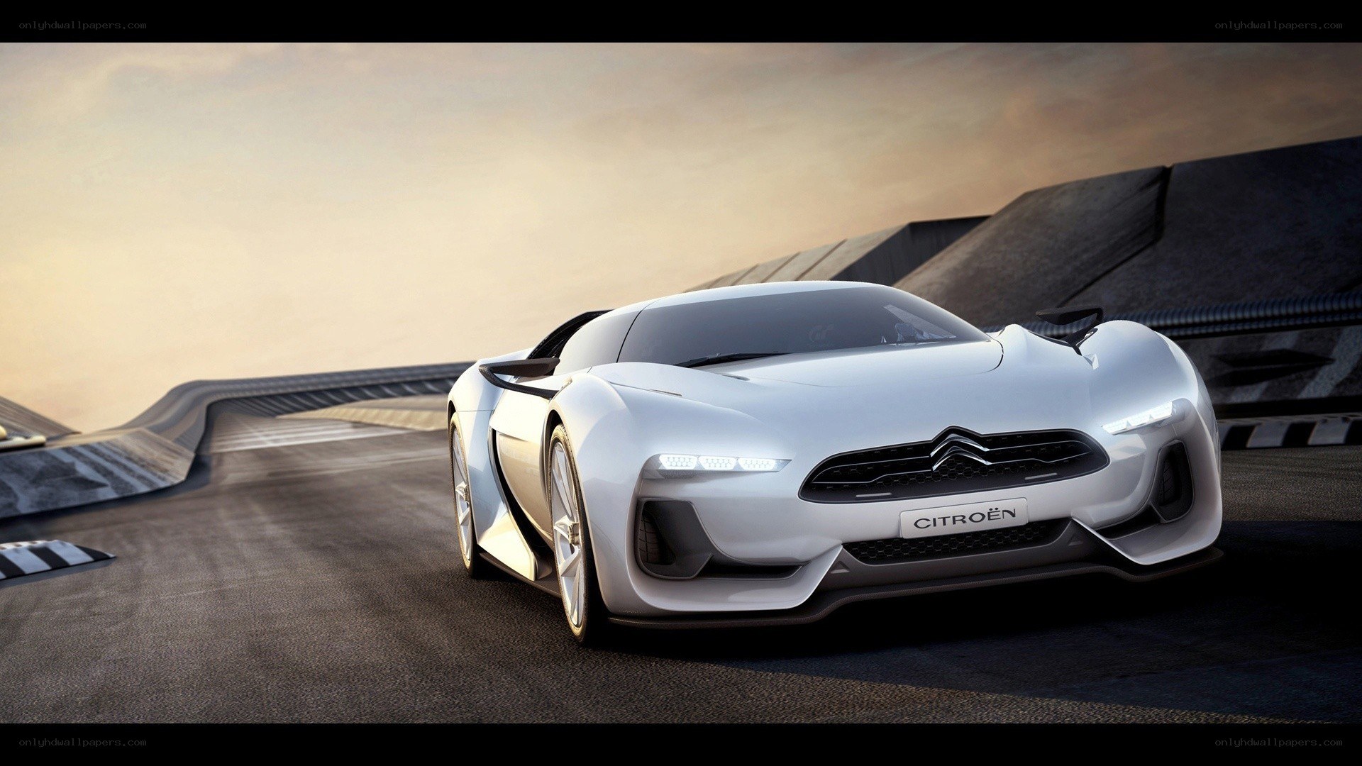 Citroën concept car on track
