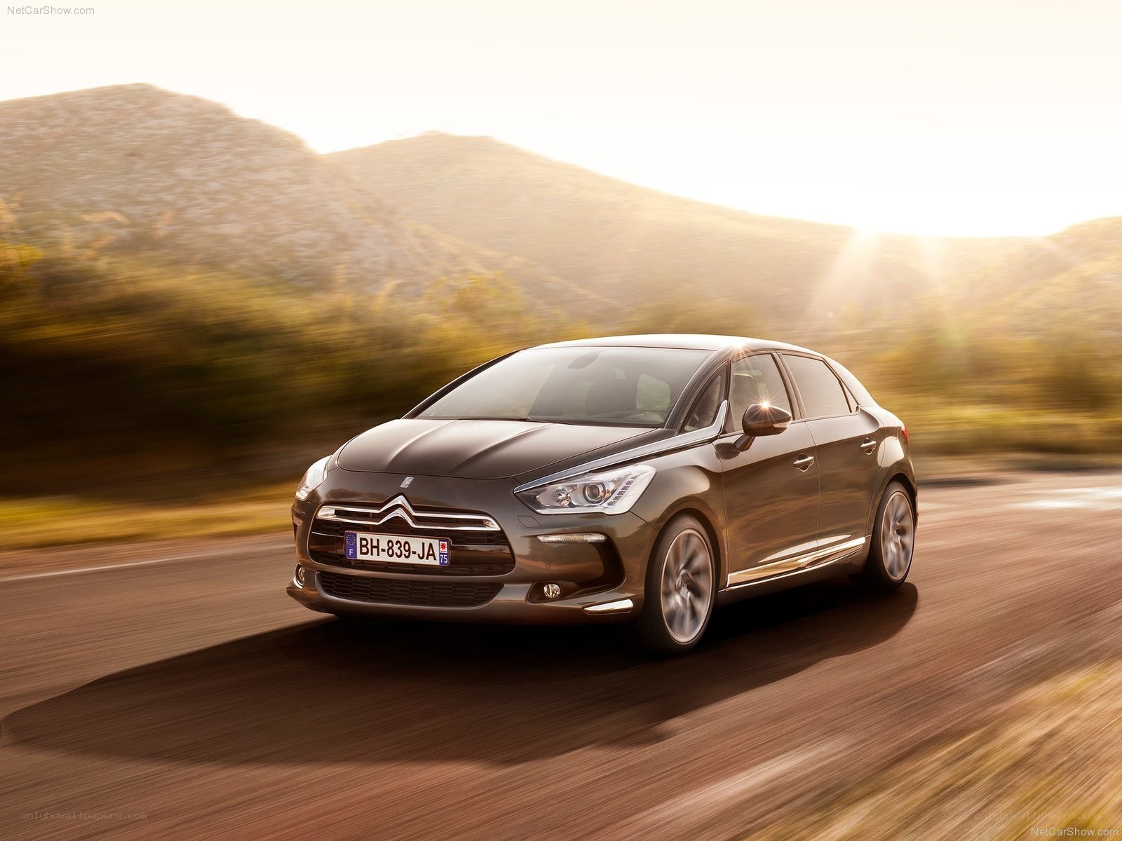 Citroën DS4 in motion
