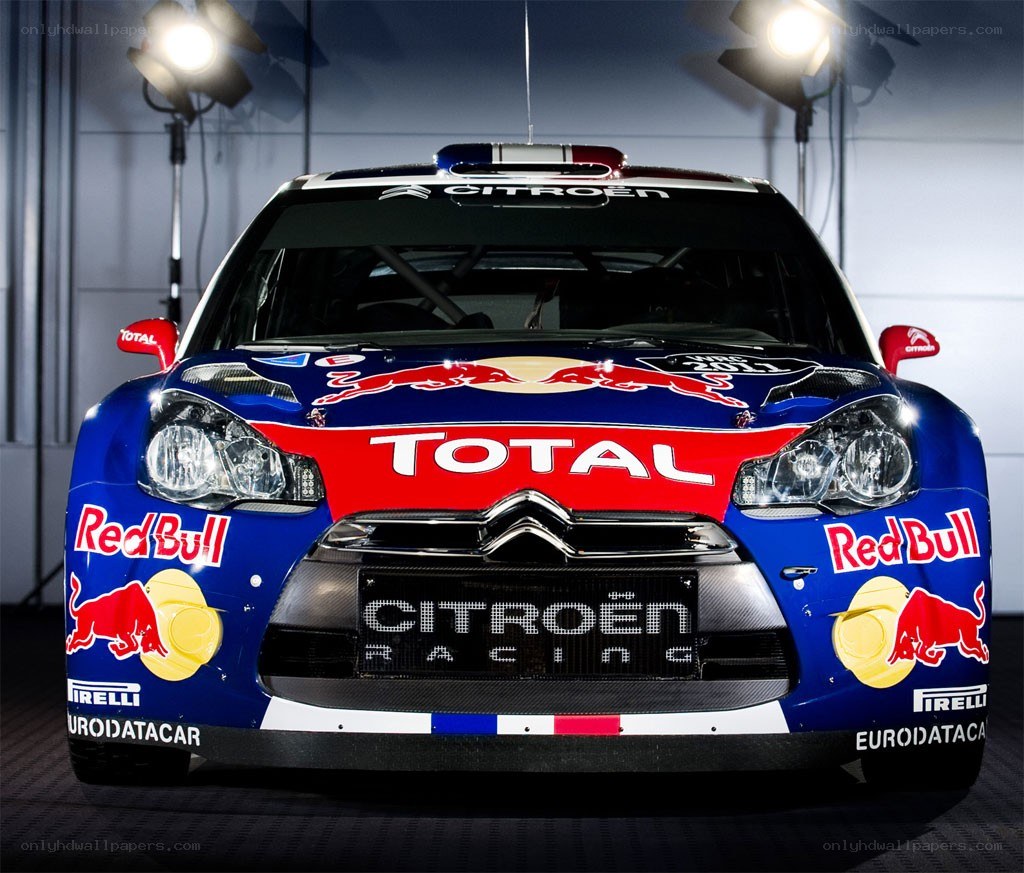 Citroën rally car front view
