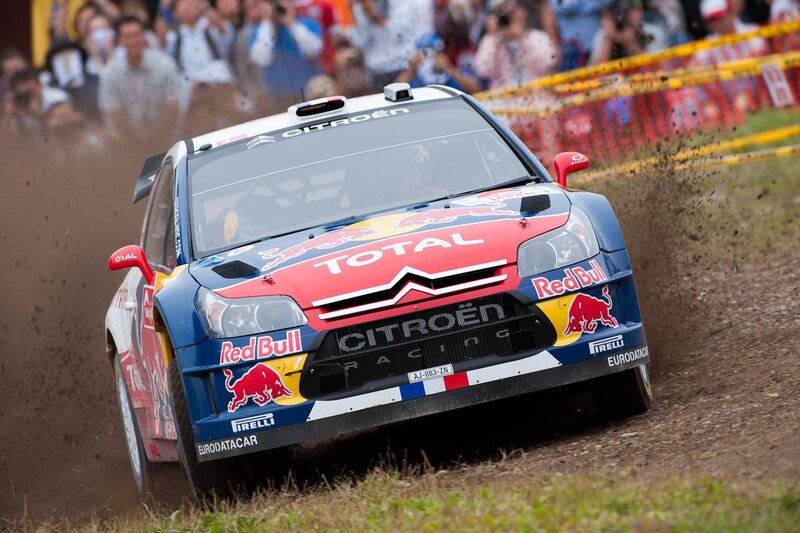Citroën rally car in action
