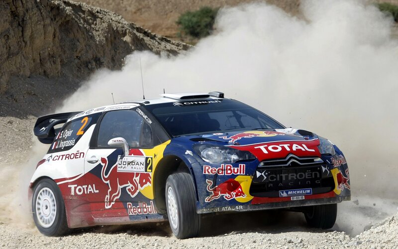 Citroën rally car in action