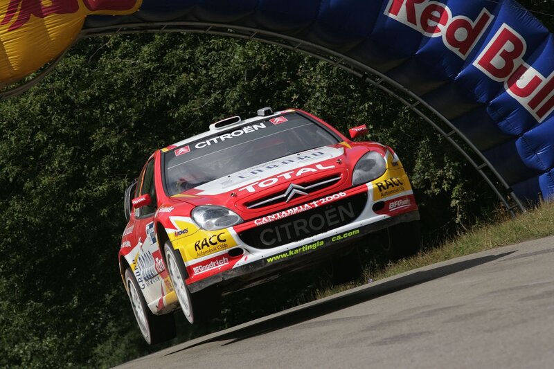 Citroën rally car in action