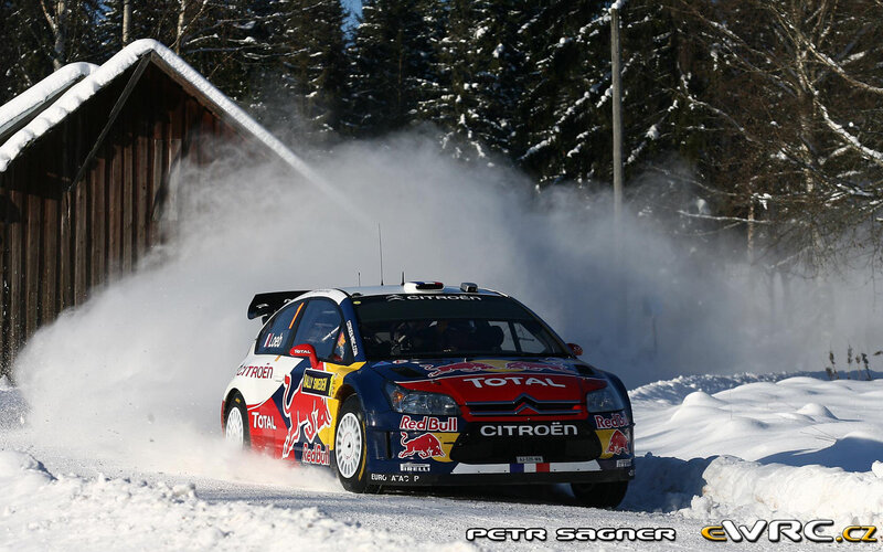 Citroën rally car in snow
