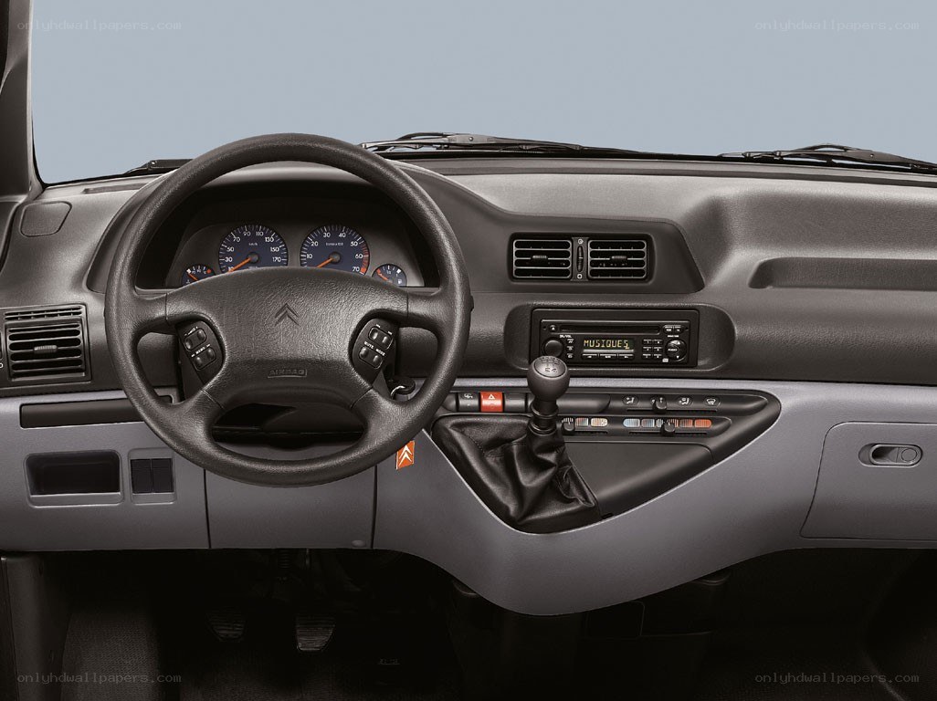Citroën van interior dashboard