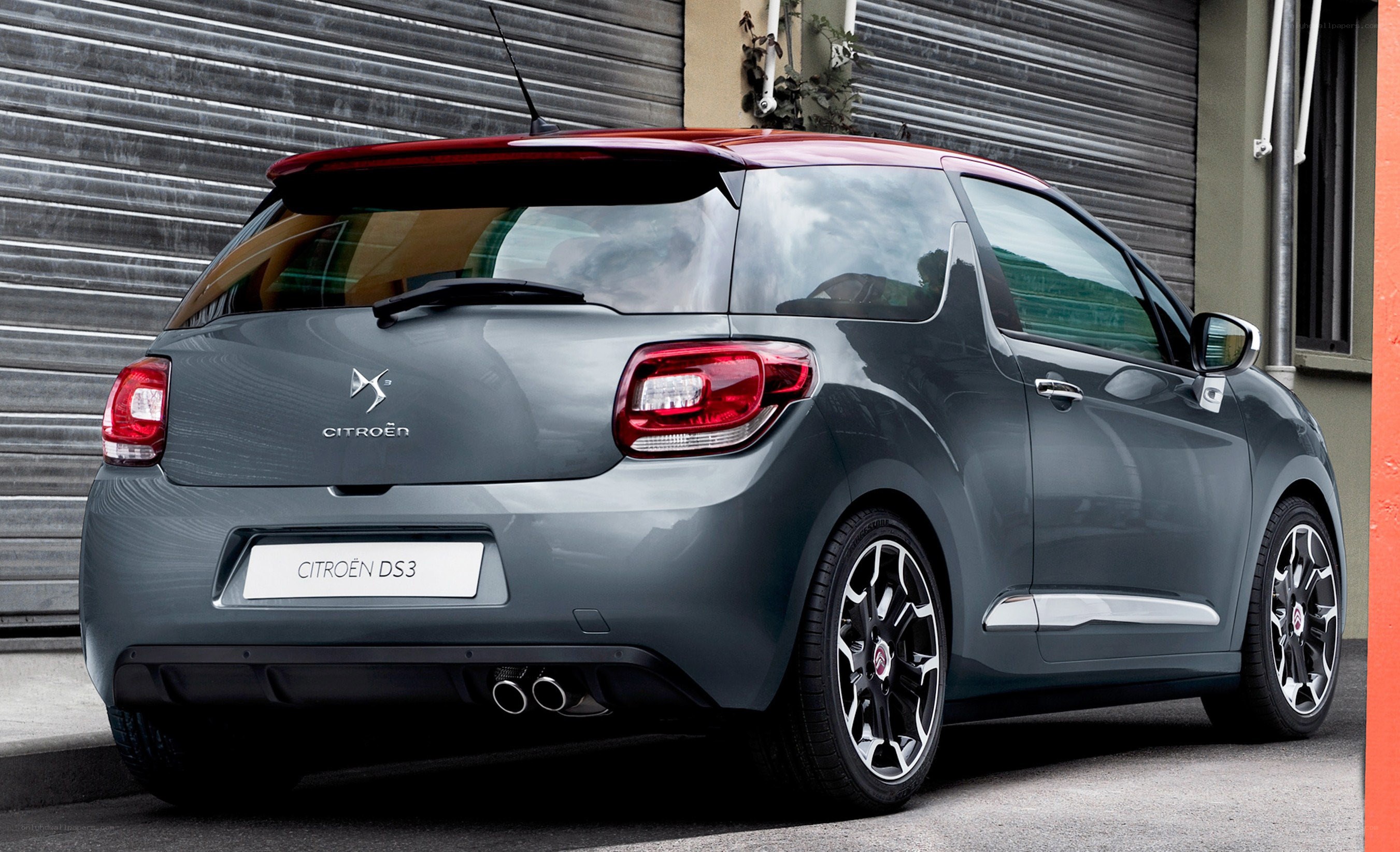 Citroen DS3 rear view