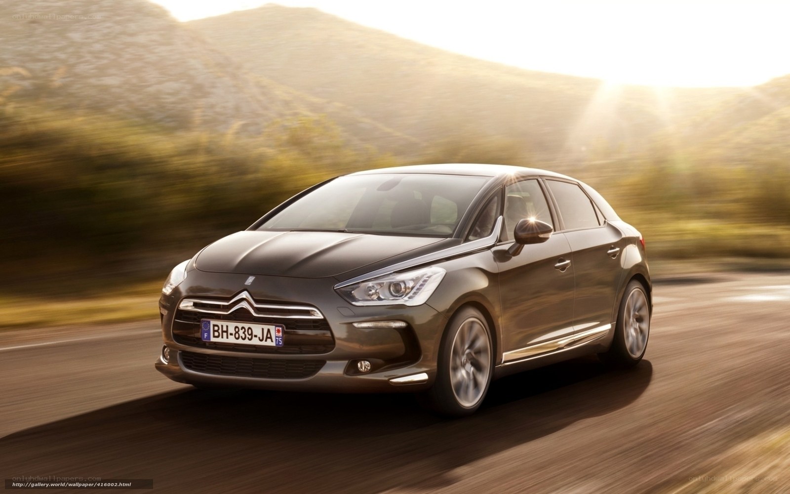 Citroen DS4 in motion