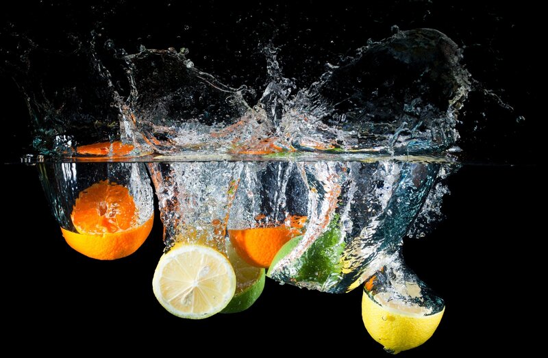 Citrus Fruits in Water — Black, Dynamic